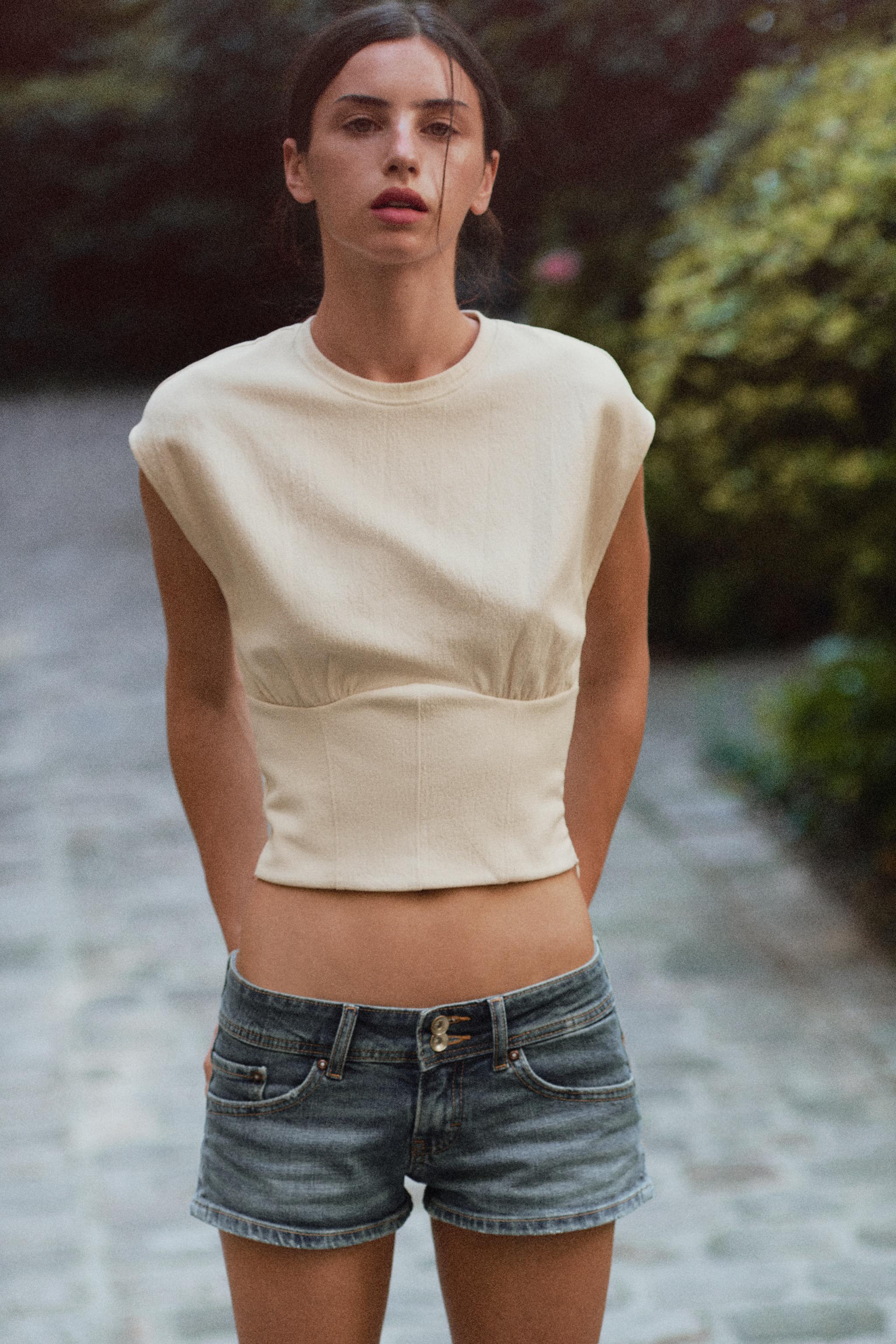 TEXTURED CORSET TOP